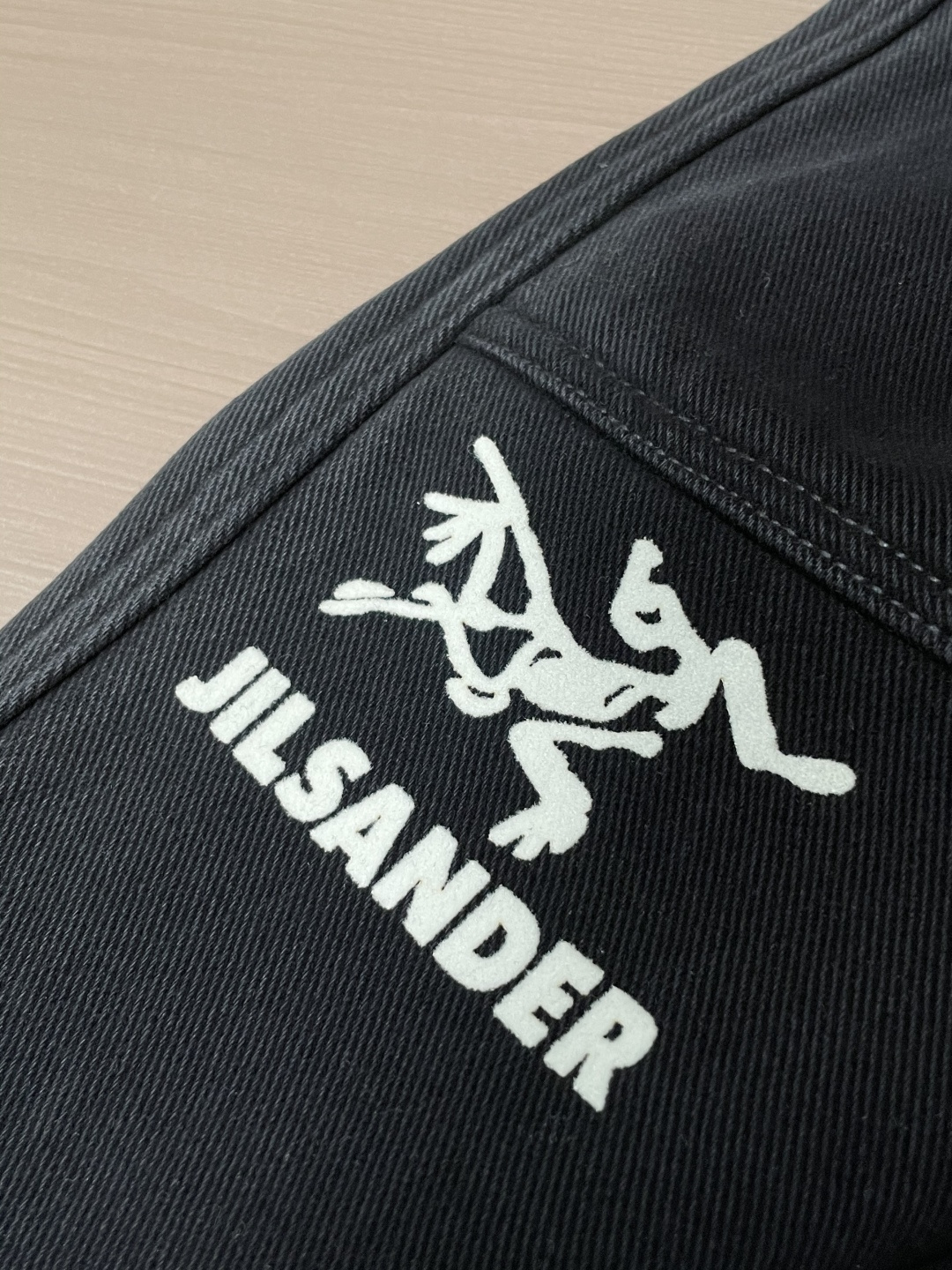 始祖鸟 2025秋冬最新系列男士加厚休闲裤！内里加绒，非常保暖，北方的宝子们赶紧备上！采用客供弹力柔棉材