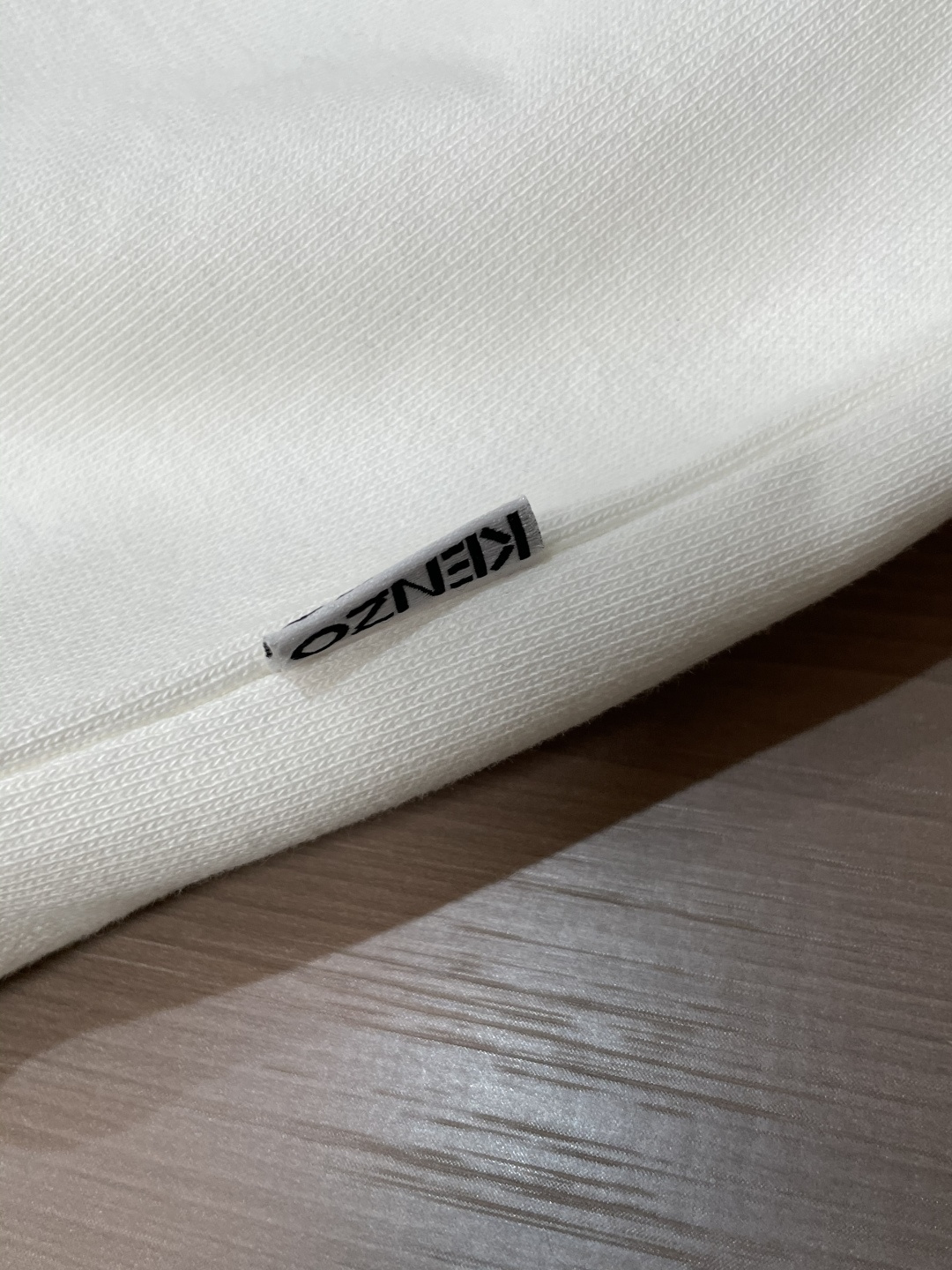 KENZO套头连帽卫衣；经典套头男女同款，简约大气系列单品，低调奢华大气百搭款！卫衣选用客供100%高克