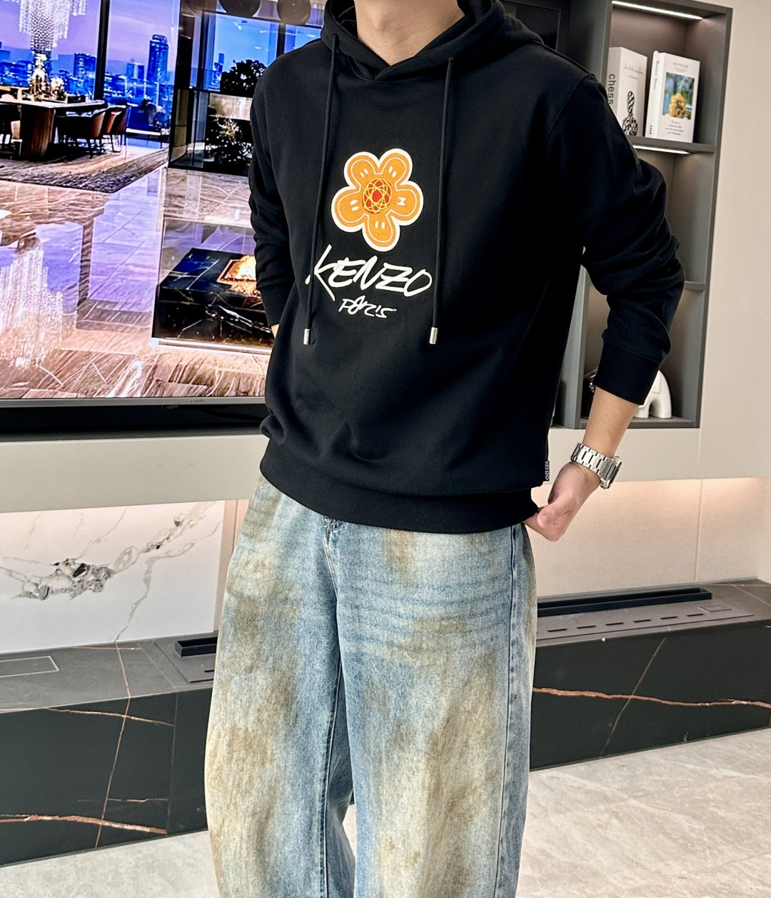 KENZO 套头连帽卫衣；经典套头男女同款，简约大气系列单品，低调奢华大气百搭款！卫衣选用客供100%高