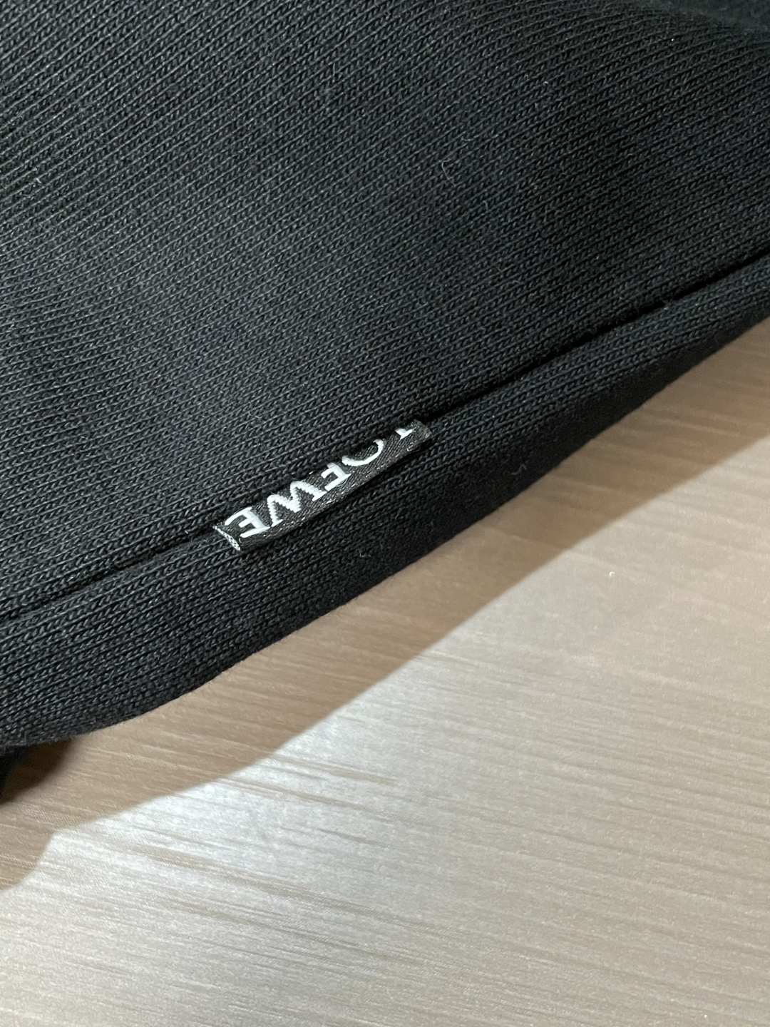 Loewe 套头连帽卫衣；经典套头男女同款，简约大气系列单品，低调奢华大气百搭款！卫衣选用客供100%高