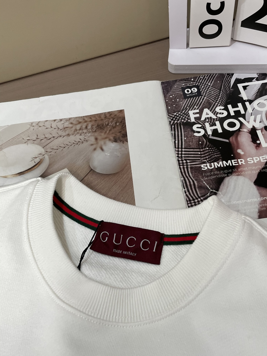 GUCC 套头圆领卫衣；经典套头男女同款，简约大气系列单品，低调奢华大气百搭款！卫衣选用客供100%高克