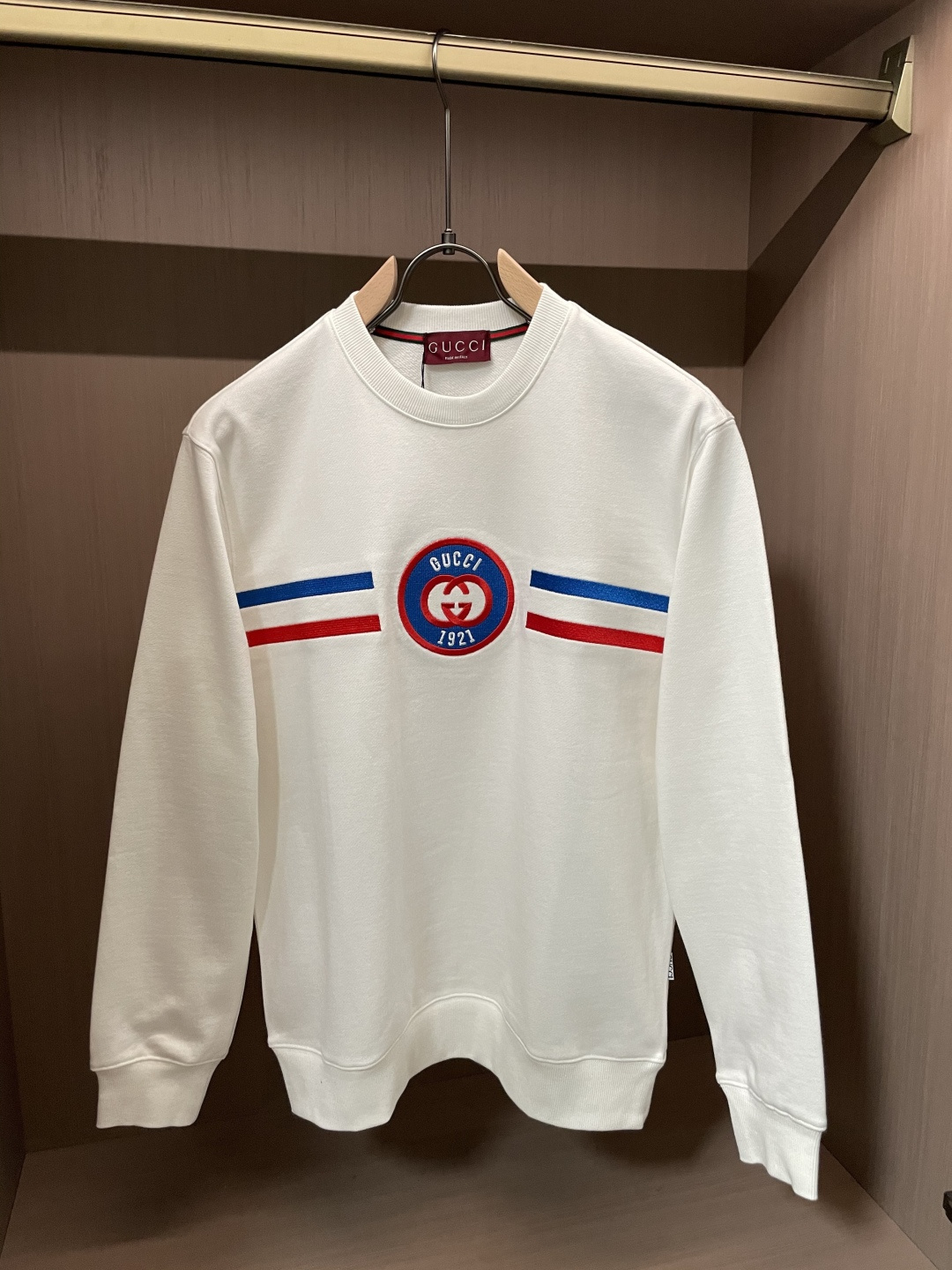 GUCC 套头圆领卫衣；经典套头男女同款，简约大气系列单品，低调奢华大气百搭款！卫衣选用客供100%高克