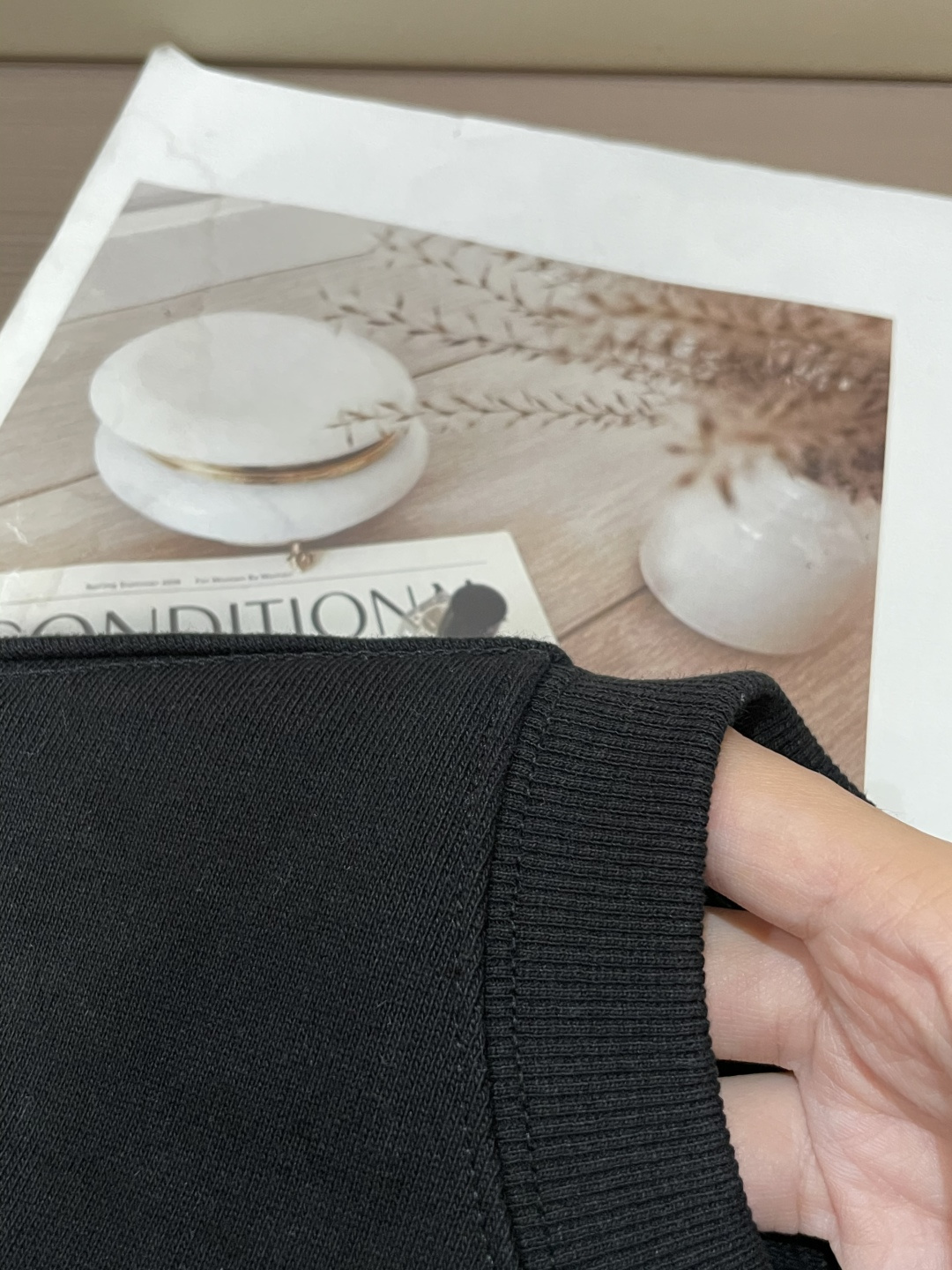 GUCC 套头圆领卫衣；经典套头男女同款，简约大气系列单品，低调奢华大气百搭款！卫衣选用客供100%高克