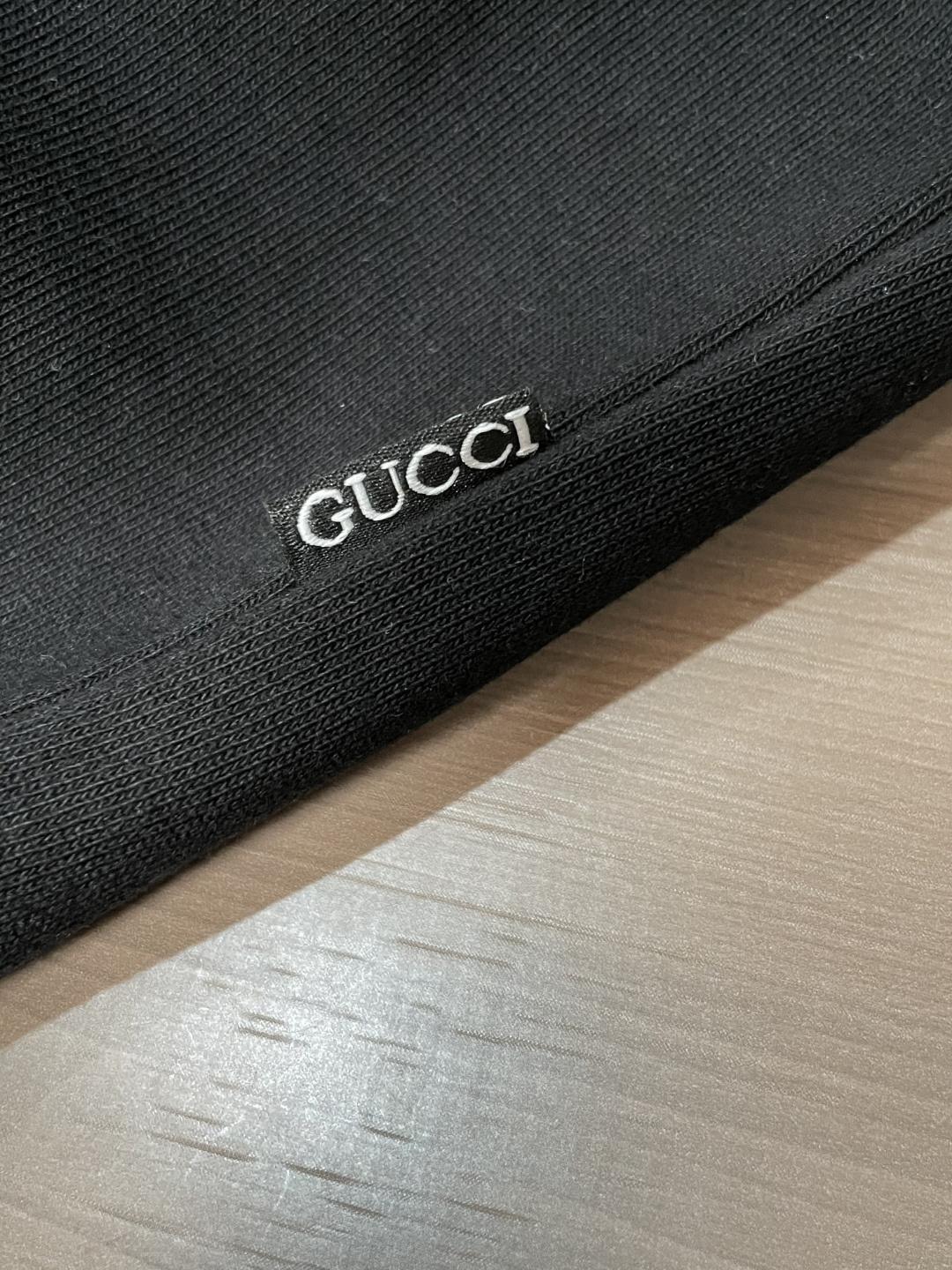 GUCC 套头圆领卫衣；经典套头男女同款，简约大气系列单品，低调奢华大气百搭款！卫衣选用客供100%高克