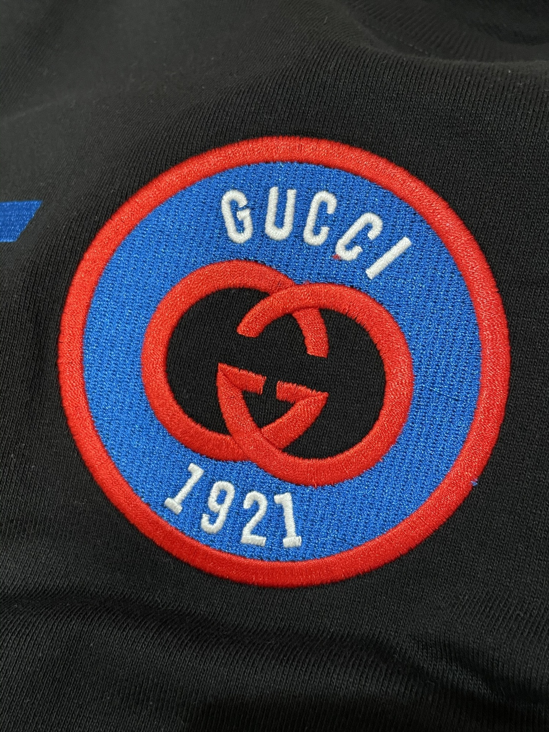 GUCC 套头圆领卫衣；经典套头男女同款，简约大气系列单品，低调奢华大气百搭款！卫衣选用客供100%高克