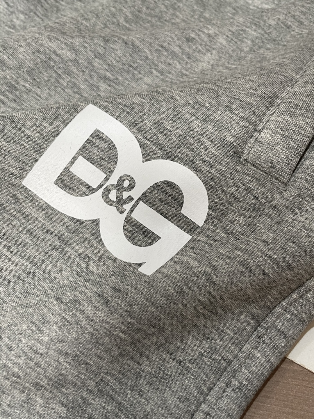 DG 2025秋冬最新休闲裤 加厚款 日常必备 版型超赞，能很好的修复各种腿型，非常个性！柔软排汗，舒适