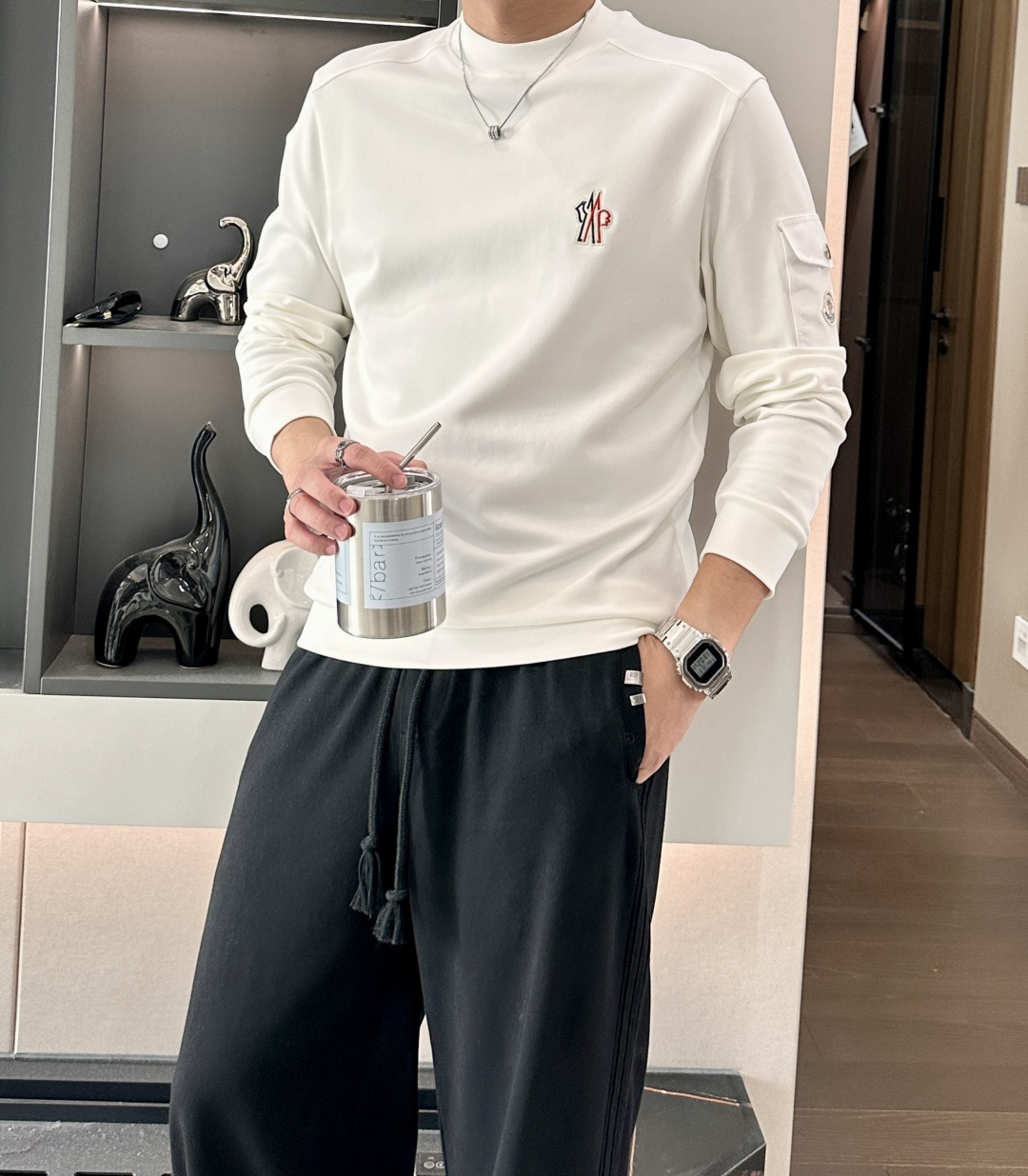 蒙口 2025秋冬新款长袖，定制面料，独特工艺logo，舒适性与透气性兼优，柔软抗皱弹性和垂性极佳，无论