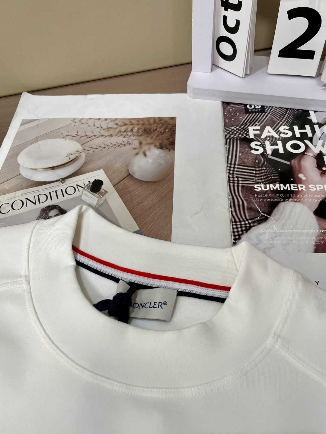 蒙口 2025秋冬新款长袖，定制面料，独特工艺logo，舒适性与透气性兼优，柔软抗皱弹性和垂性极佳，无论