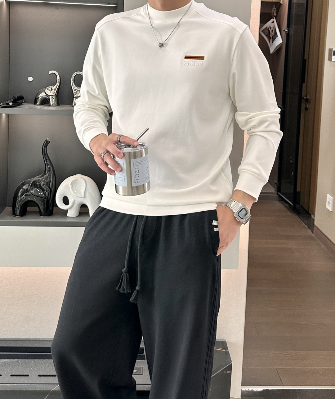 杰尼亚 2025秋冬新款长袖，定制面料，独特工艺logo，舒适性与透气性兼优，柔软抗皱弹性和垂性极佳，无