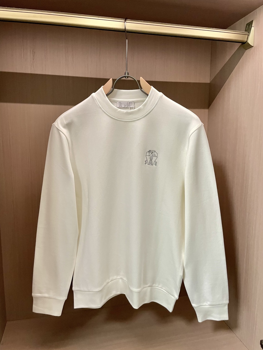 BC 2025秋冬新款长袖，定制面料，独特工艺logo，舒适性与透气性兼优，柔软抗皱弹性和垂性极佳，无论