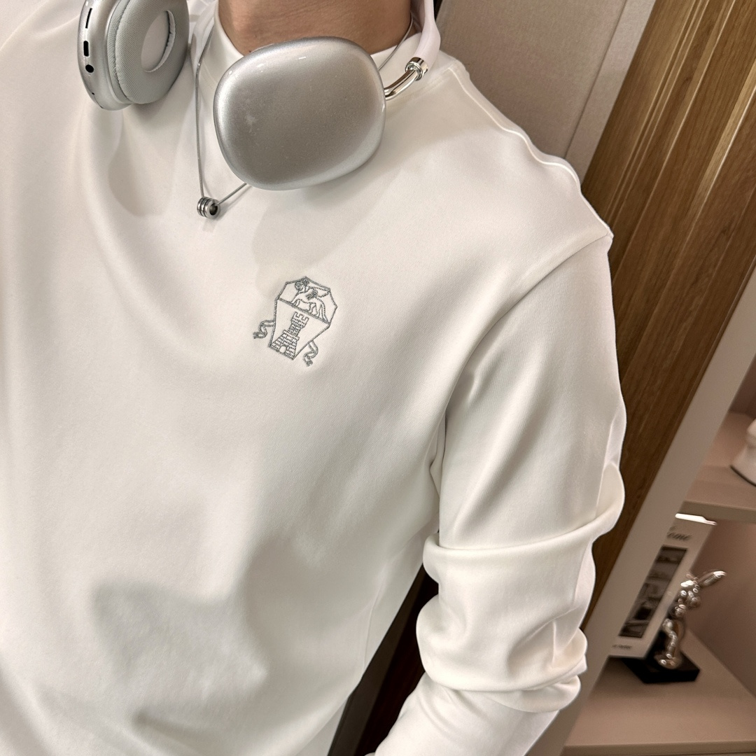 BC 2025秋冬新款长袖，定制面料，独特工艺logo，舒适性与透气性兼优，柔软抗皱弹性和垂性极佳，无论