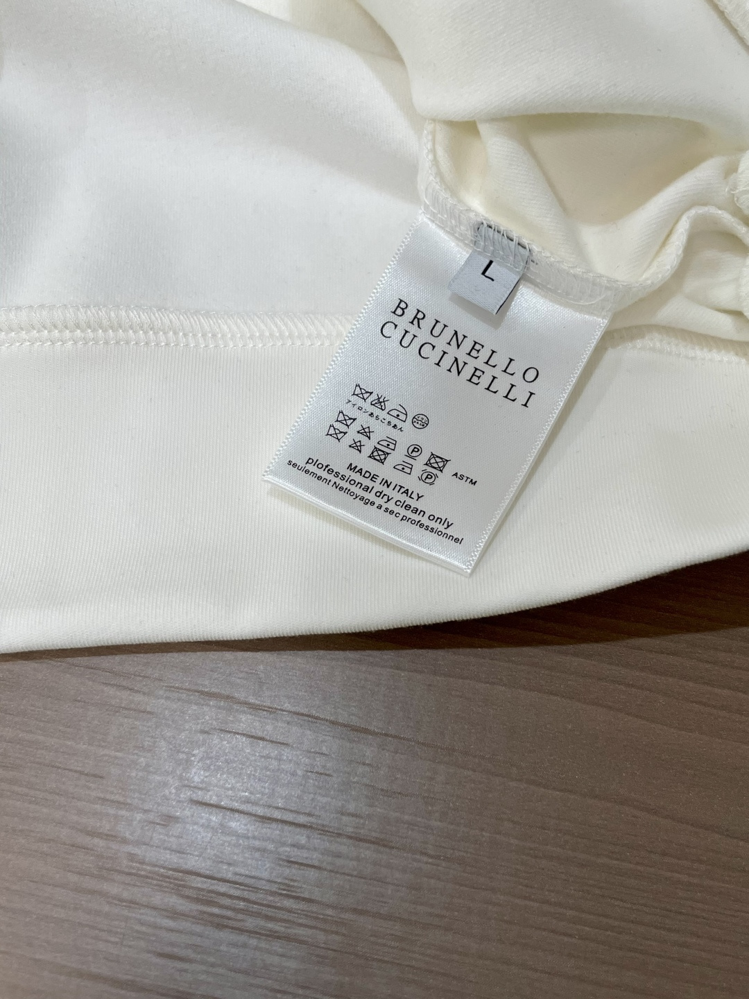 BC 2025秋冬新款长袖，定制面料，独特工艺logo，舒适性与透气性兼优，柔软抗皱弹性和垂性极佳，无论