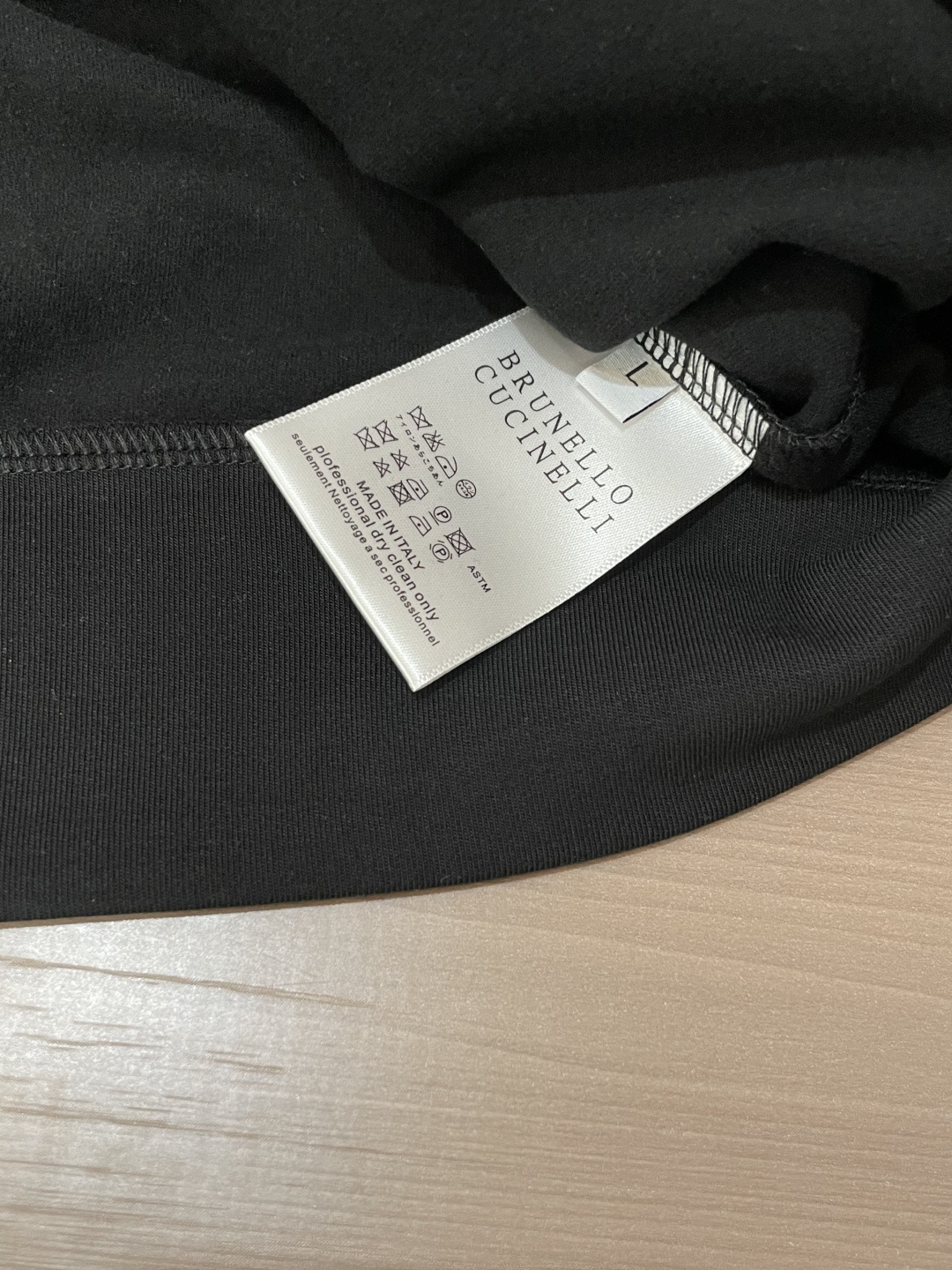 BC 2025秋冬新款长袖，定制面料，独特工艺logo，舒适性与透气性兼优，柔软抗皱弹性和垂性极佳，无论