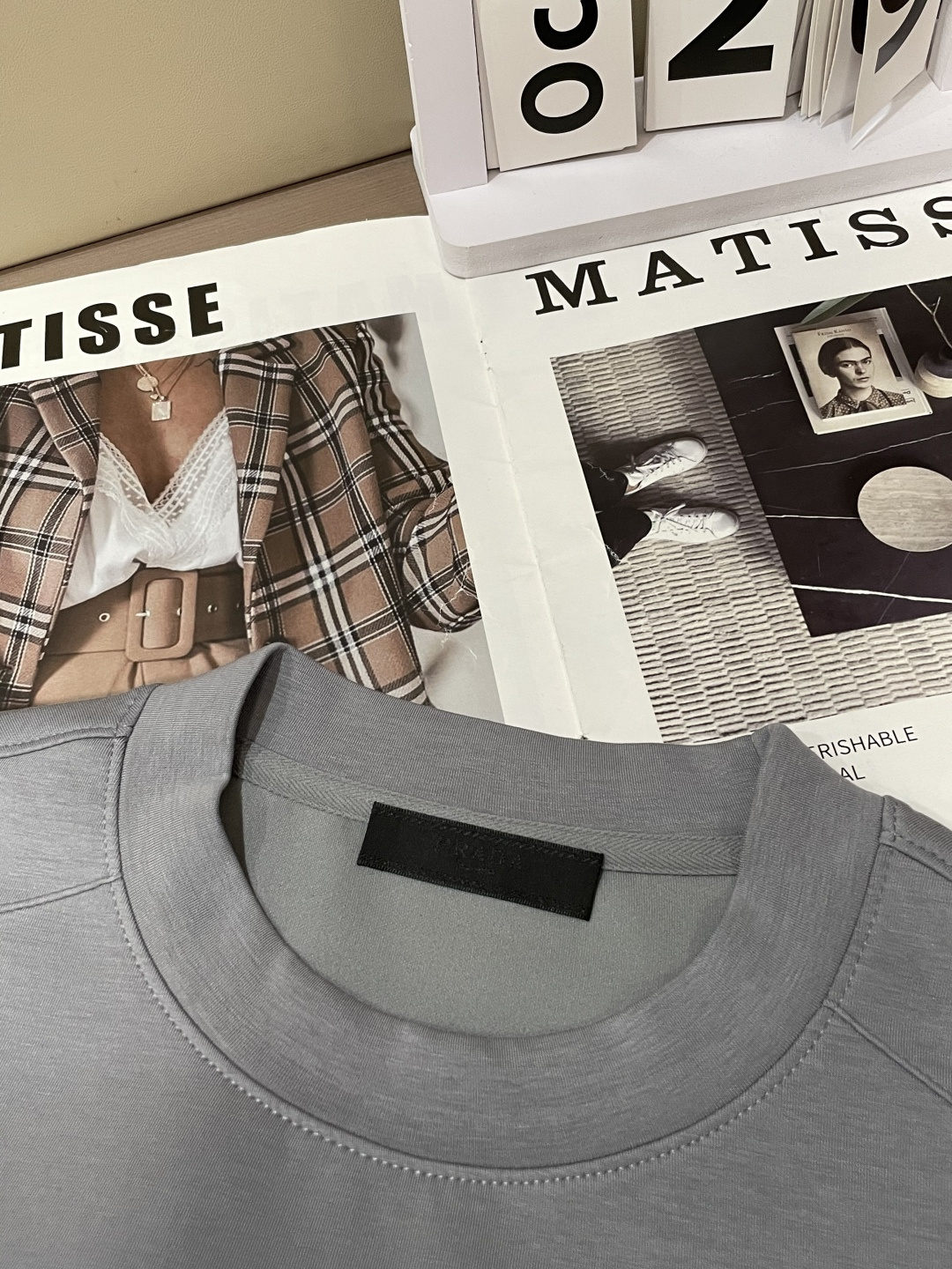 Prad 2025秋冬新款长袖，定制面料，独特工艺logo，舒适性与透气性兼优，柔软抗皱弹性和垂性极佳，