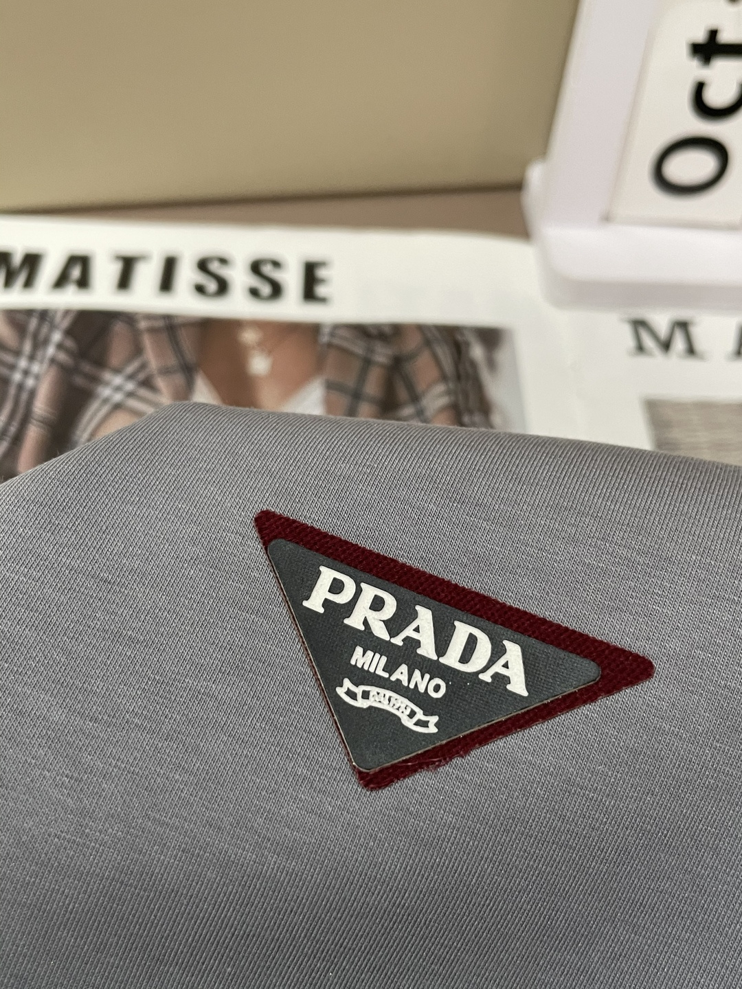 Prad 2025秋冬新款长袖，定制面料，独特工艺logo，舒适性与透气性兼优，柔软抗皱弹性和垂性极佳，