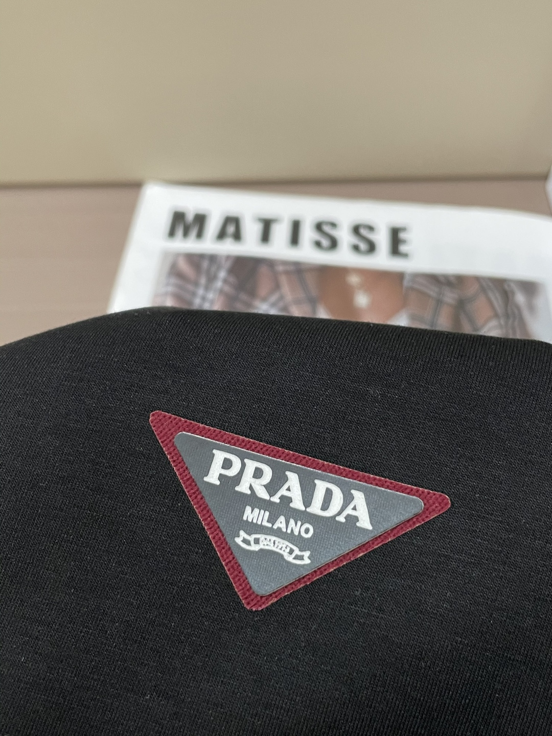 Prad 2025秋冬新款长袖，定制面料，独特工艺logo，舒适性与透气性兼优，柔软抗皱弹性和垂性极佳，