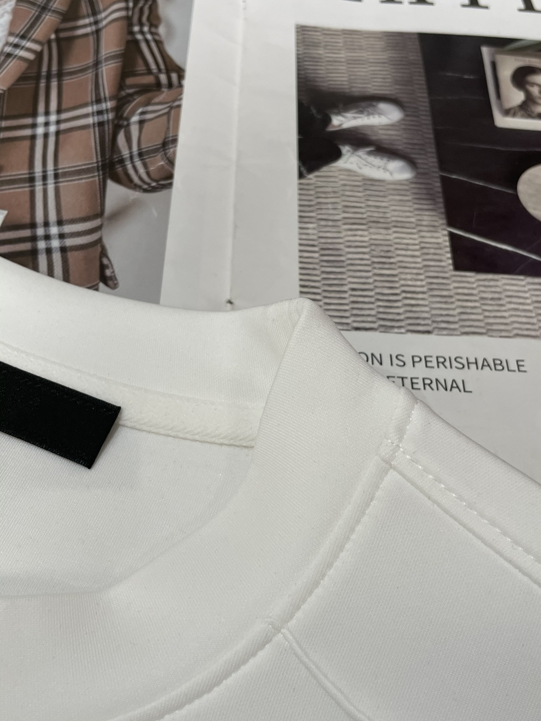 Prad 2025秋冬新款长袖，定制面料，独特工艺logo，舒适性与透气性兼优，柔软抗皱弹性和垂性极佳，