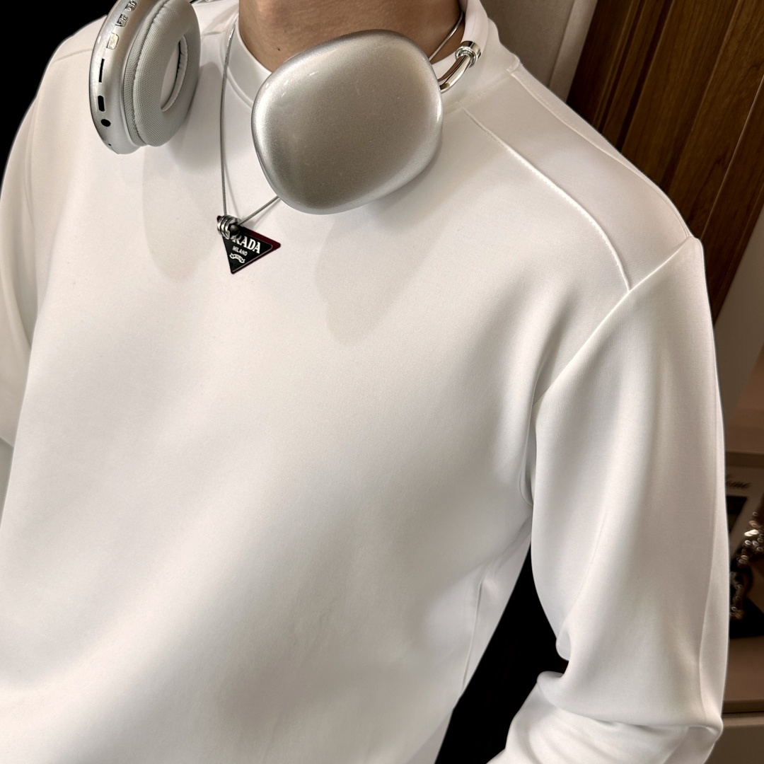 Prad 2025秋冬新款长袖，定制面料，独特工艺logo，舒适性与透气性兼优，柔软抗皱弹性和垂性极佳，