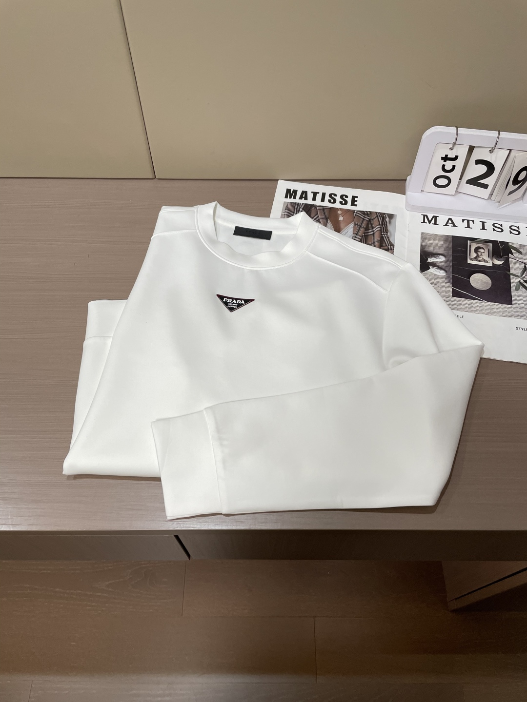 Prad 2025秋冬新款长袖，定制面料，独特工艺logo，舒适性与透气性兼优，柔软抗皱弹性和垂性极佳，