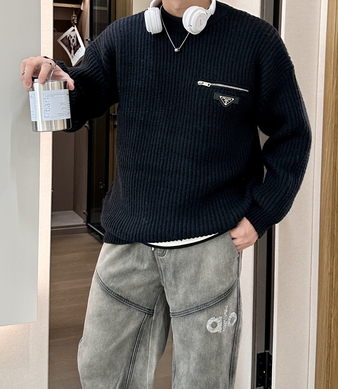 NO:595132,Prad sweater 2025 autumn and winter latest series, thickened style, a must-have item for fashionistas!  Size M~3XL.,,prada,sweaters,alexander wang19860909Prad 毛衣 2025秋冬最新系列,加厚款,潮人必备单品！ 尺码M~3XL.,,prada,sweaters,alexander wang,Men's clothing