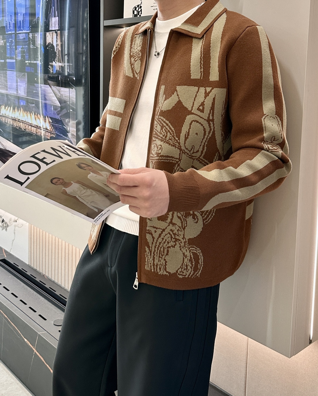 . 爱🐎仕 爆款 2025秋冬 高级定制 都市风十足 加厚款开衫毛衣。 采用进口羊毛混纺面料 柔软细腻 