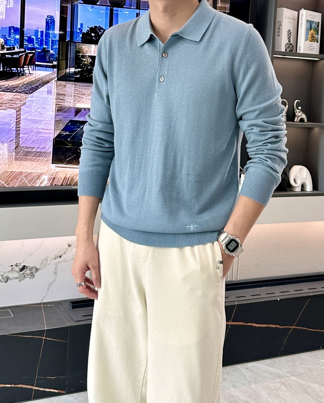 迪家 2025秋冬最新经典小蜜蜂绣标男士翻领长袖针织衫，精选针织棉➕羊毛混纺面料制成， 60支超柔长绒棉