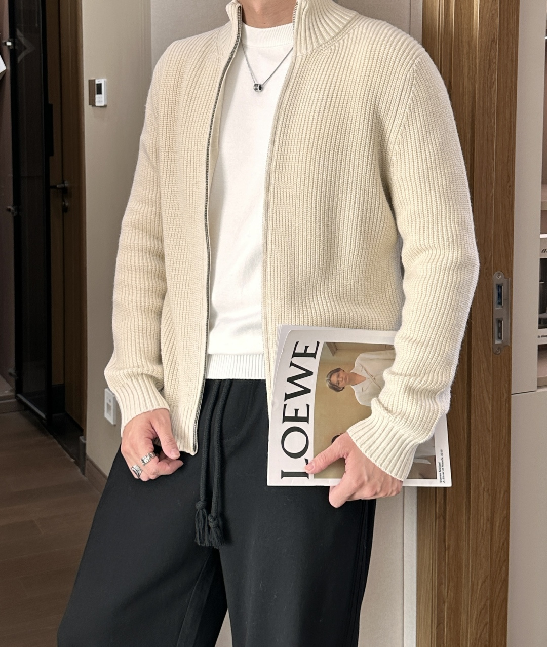 杰尼亚 2025秋冬最新坑条纹理男士全拉链开衫毛衣外套，传统直筒版型，全拉链开身，清爽干练的小立领设计，