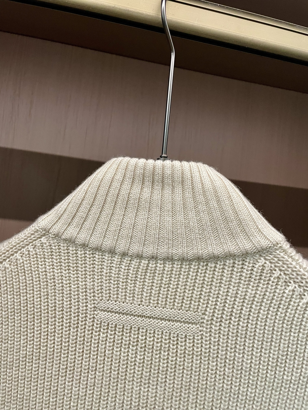 杰尼亚 2025秋冬最新坑条纹理男士全拉链开衫毛衣外套，传统直筒版型，全拉链开身，清爽干练的小立领设计，