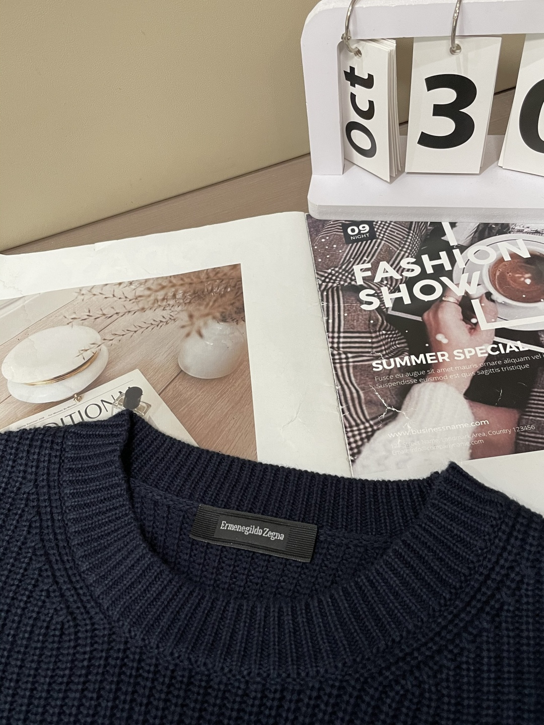 Z家 2025秋冬最新粗针男士圆领毛衣，整衣采用紧密的坑条纹理打造出厚实的织面，弹性好，包裹舒适，自然收