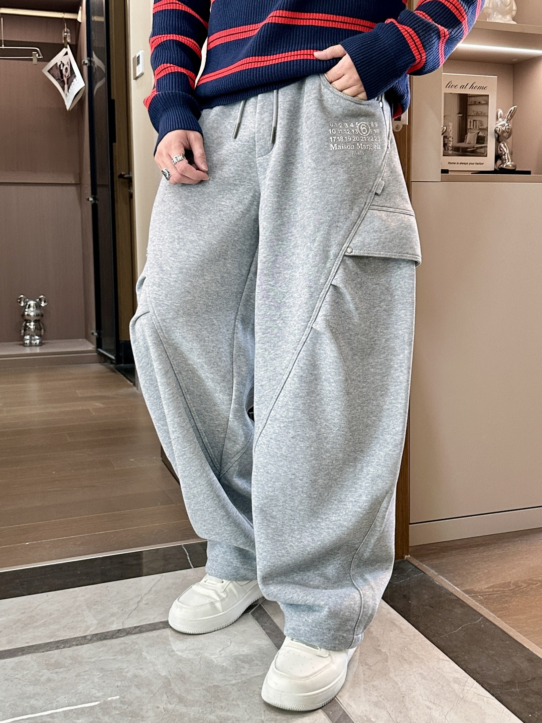 · 马吉拉 2025秋冬最新系列男士加厚休闲裤！内里加绒，非常保暖，北方的宝子们赶紧备上！采用客供弹力柔