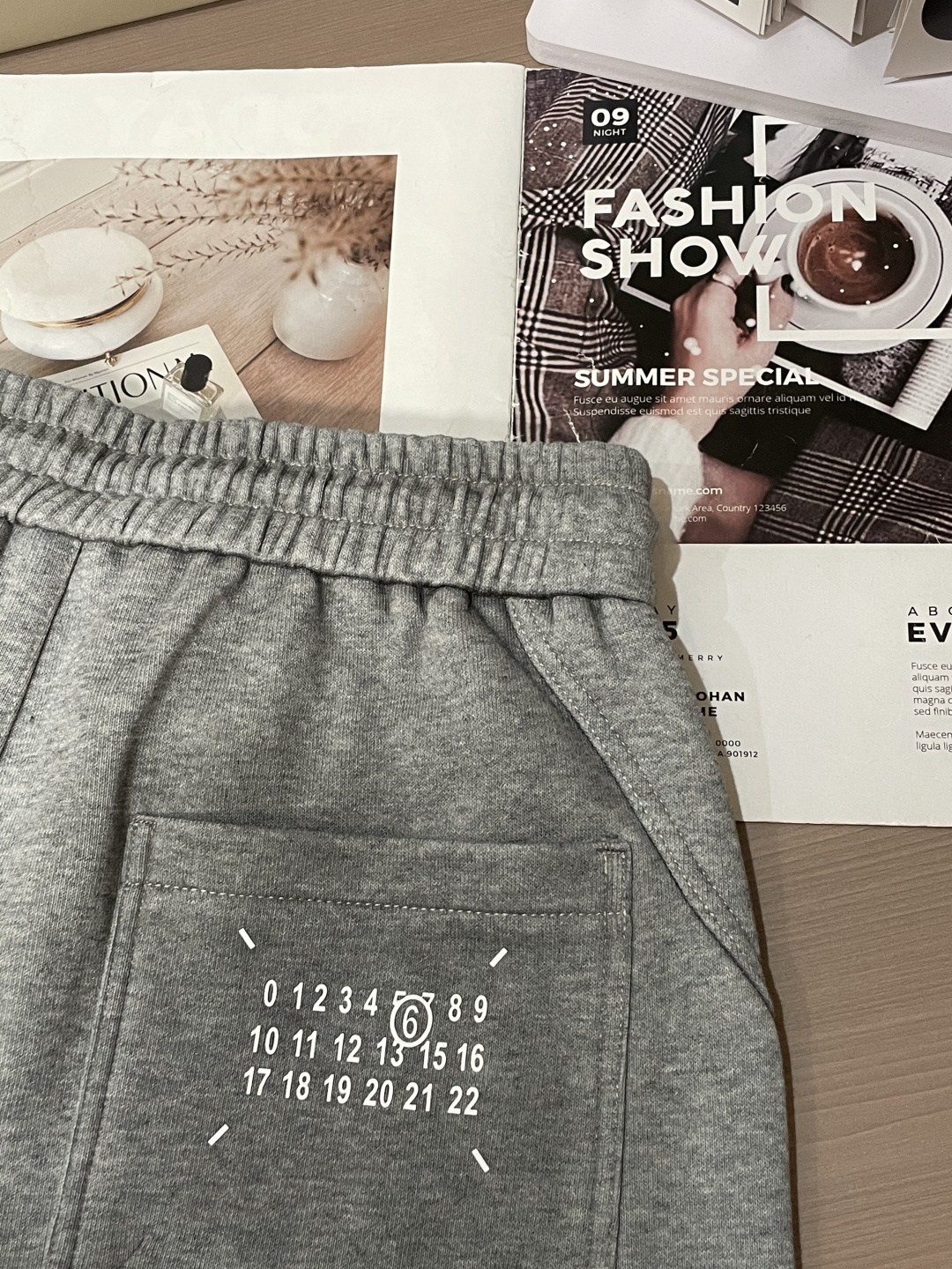 · 马吉拉 2025秋冬最新系列男士加厚休闲裤！内里加绒，非常保暖，北方的宝子们赶紧备上！采用客供弹力柔