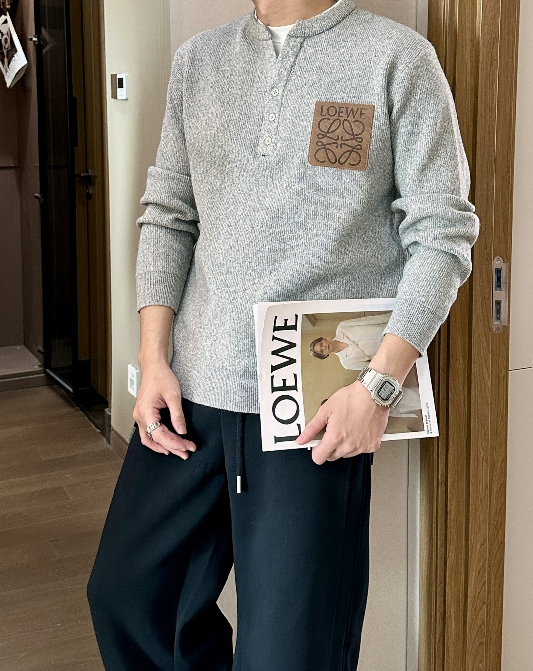 · Loewe 秋冬季毛衣！简约慵懒秋冬氛围感”低保和的色系 低调又耐看干净利落剪裁 搭配不同单品不违和