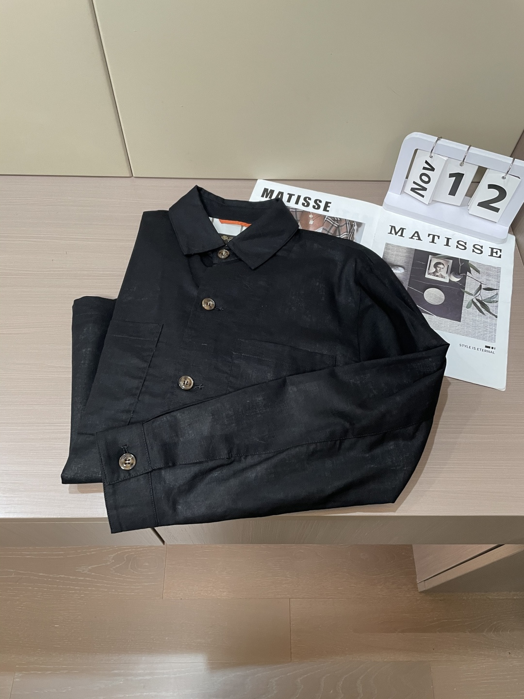 新款Loro Pi*na高端亚麻商务衬衣外套。意大利代工订单，简约高级的都市气质风范，奢华牛角扣设计，双