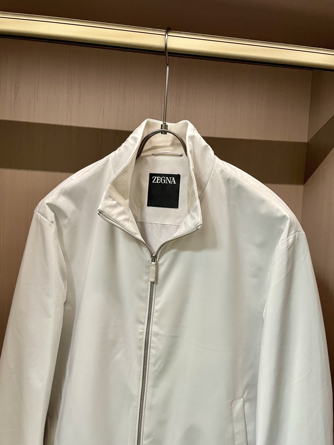 25秋冬新款ZZ极简商务休闲立领外套，男士特殊科技面料轻量级拉链夹克。顶级渠道订单分享，极致简约且魅力十