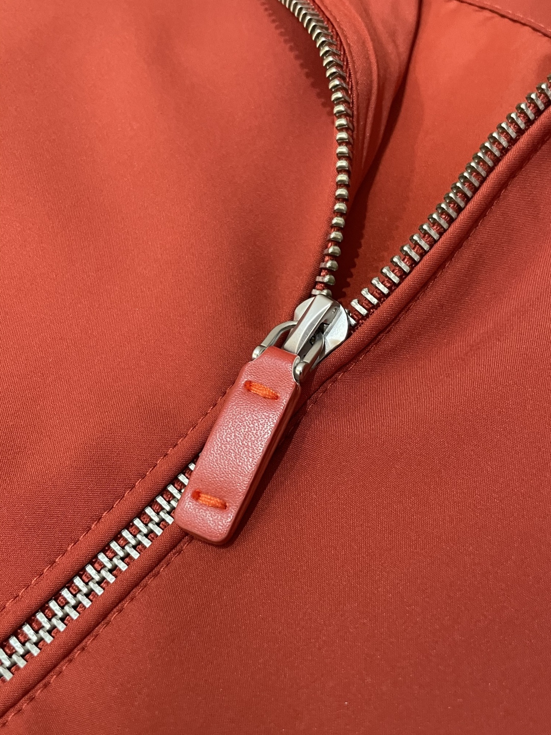 25秋冬新款ZZ极简商务休闲立领外套，男士特殊科技面料轻量级拉链夹克。顶级渠道订单分享，极致简约且魅力十