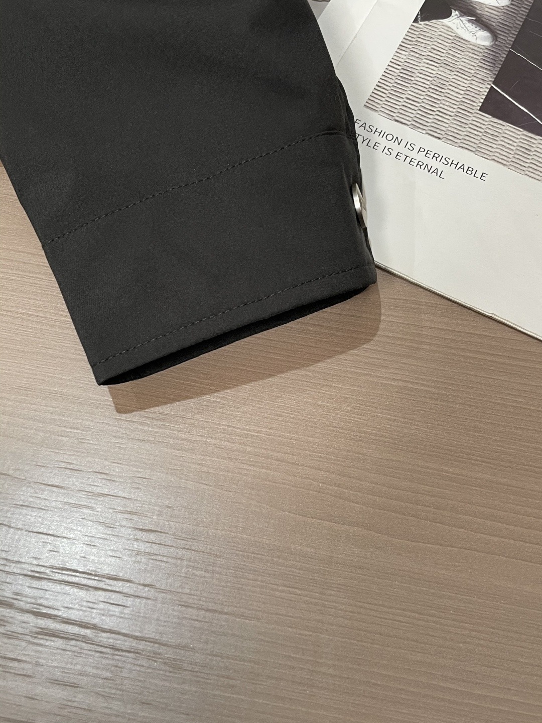 25秋冬新款ZZ极简商务休闲立领外套，男士特殊科技面料轻量级拉链夹克。顶级渠道订单分享，极致简约且魅力十