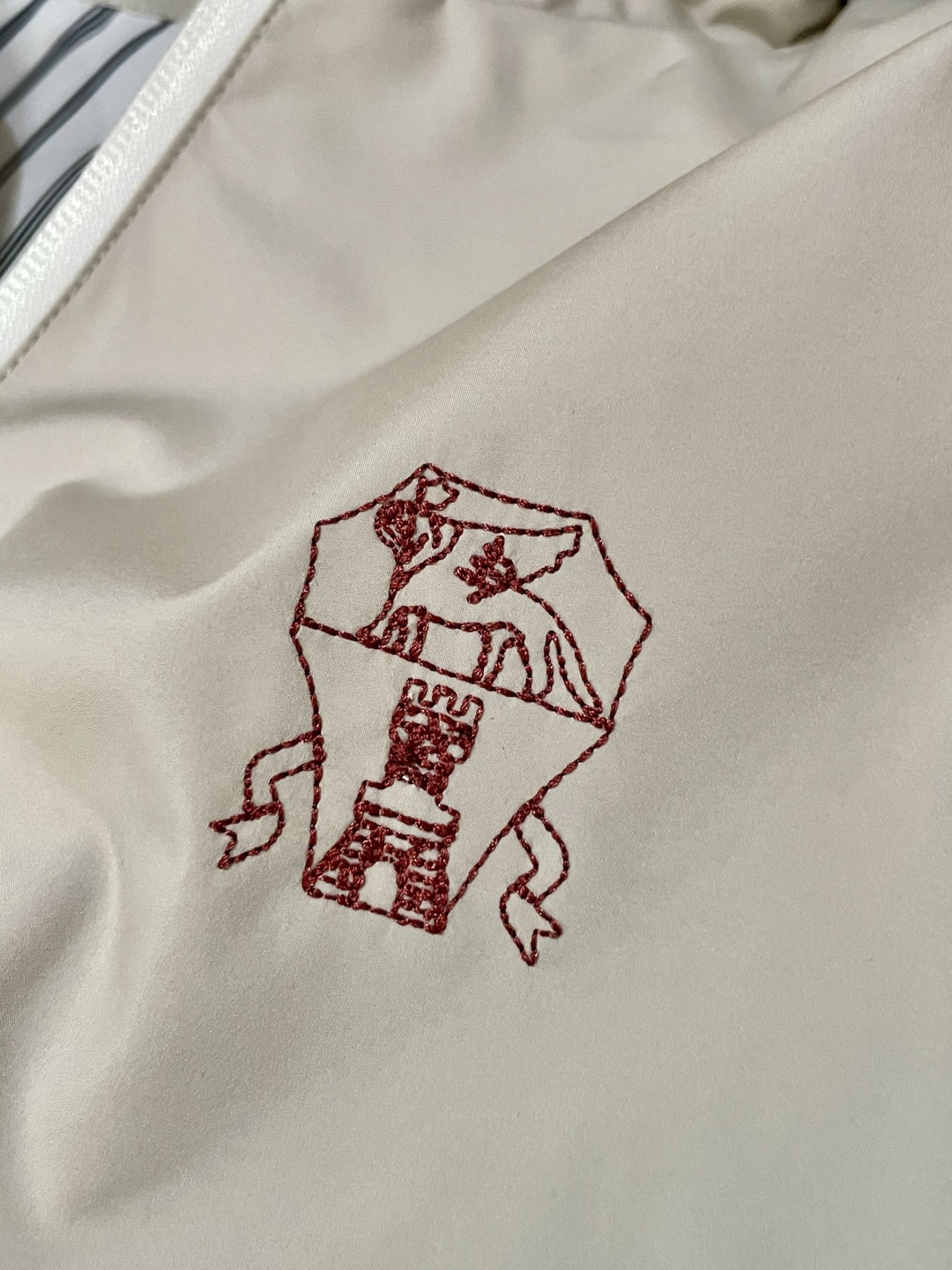 新款BC连帽拉链夹克，男士刺绣标识设计科技面料户外防风外套。顶级内销渠道分享，意大利顶级奢侈品牌Brun