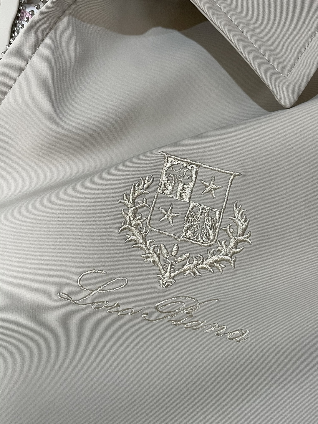 秋冬新款Loro Pi*na衬衣领尼龙夹克，高端精英男士必备极简都市外套。意大利同渠道稀有订单，精英级男