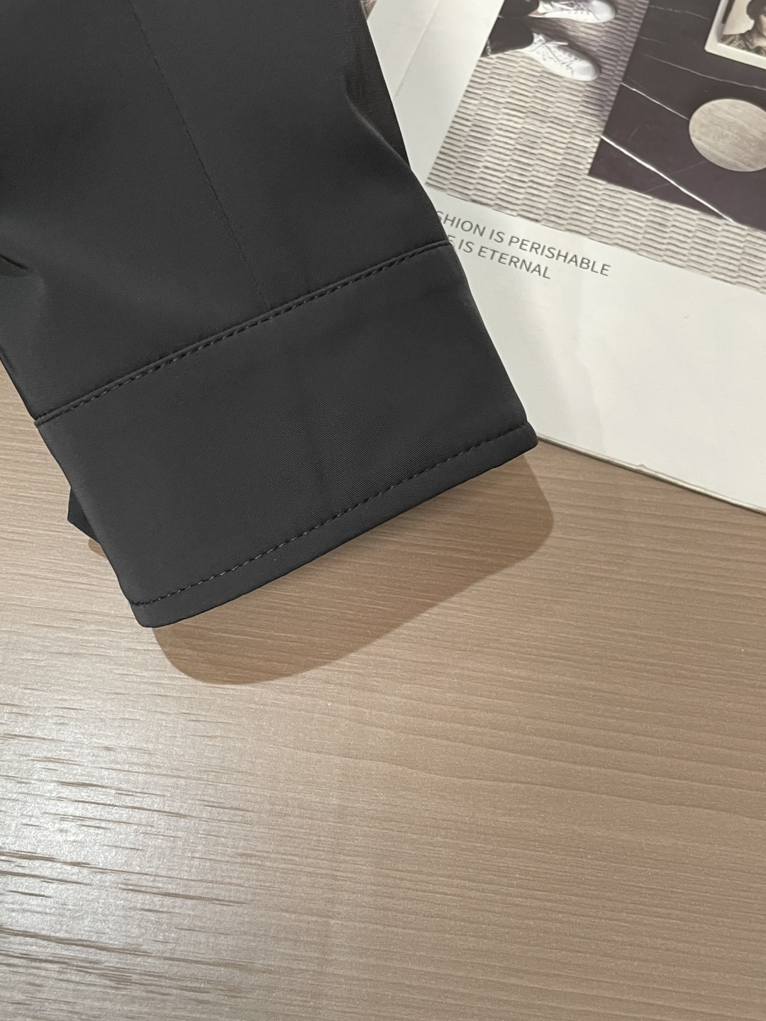 秋冬新款Loro Pi*na衬衣领尼龙夹克，高端精英男士必备极简都市外套。意大利同渠道稀有订单，精英级男