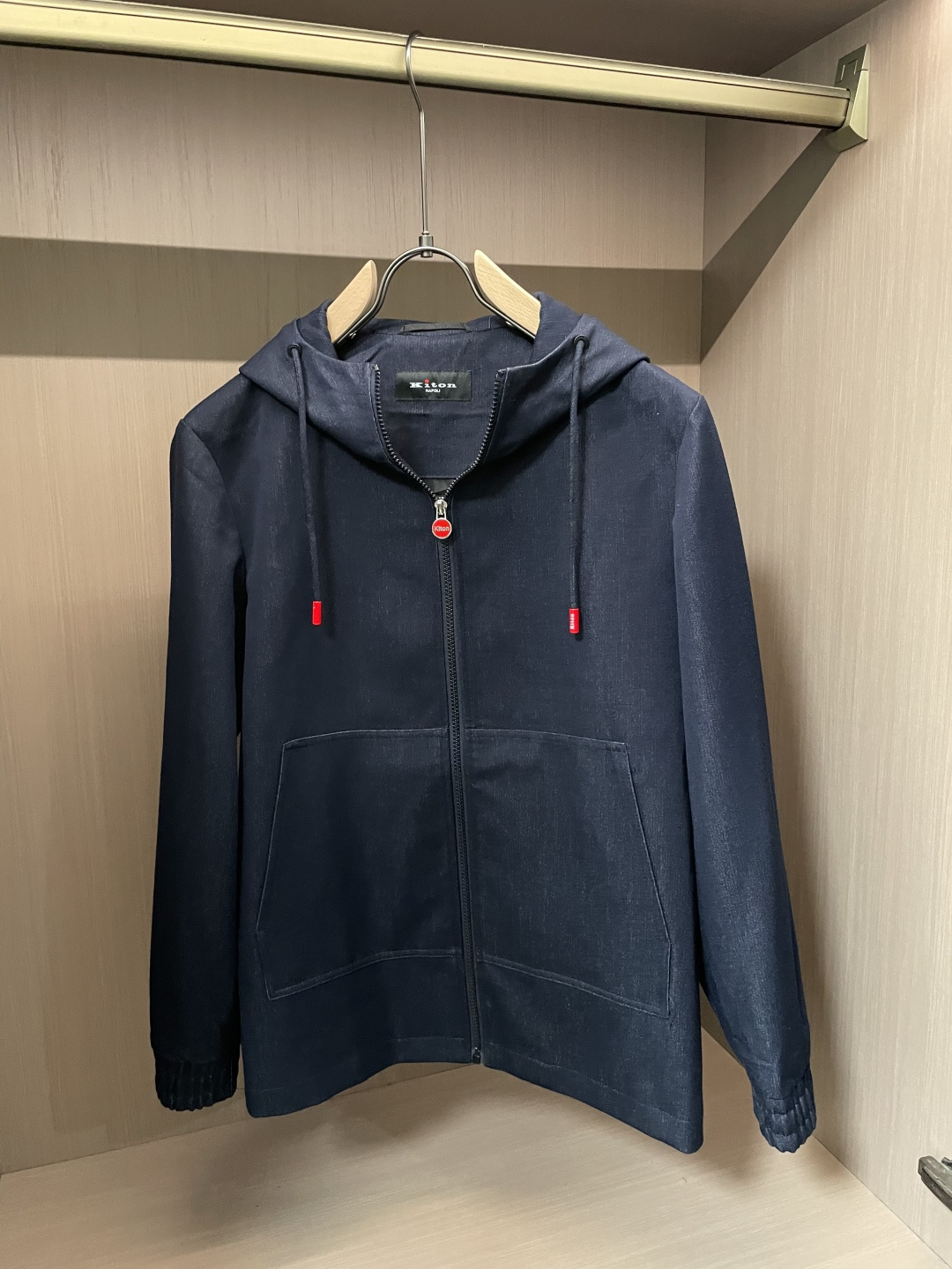 -【新品】贸易公司渠道货,意大利原厂出品.2025秋冬新款Kiton奇顿羊毛混纺男士运动休闲连帽夹克外套