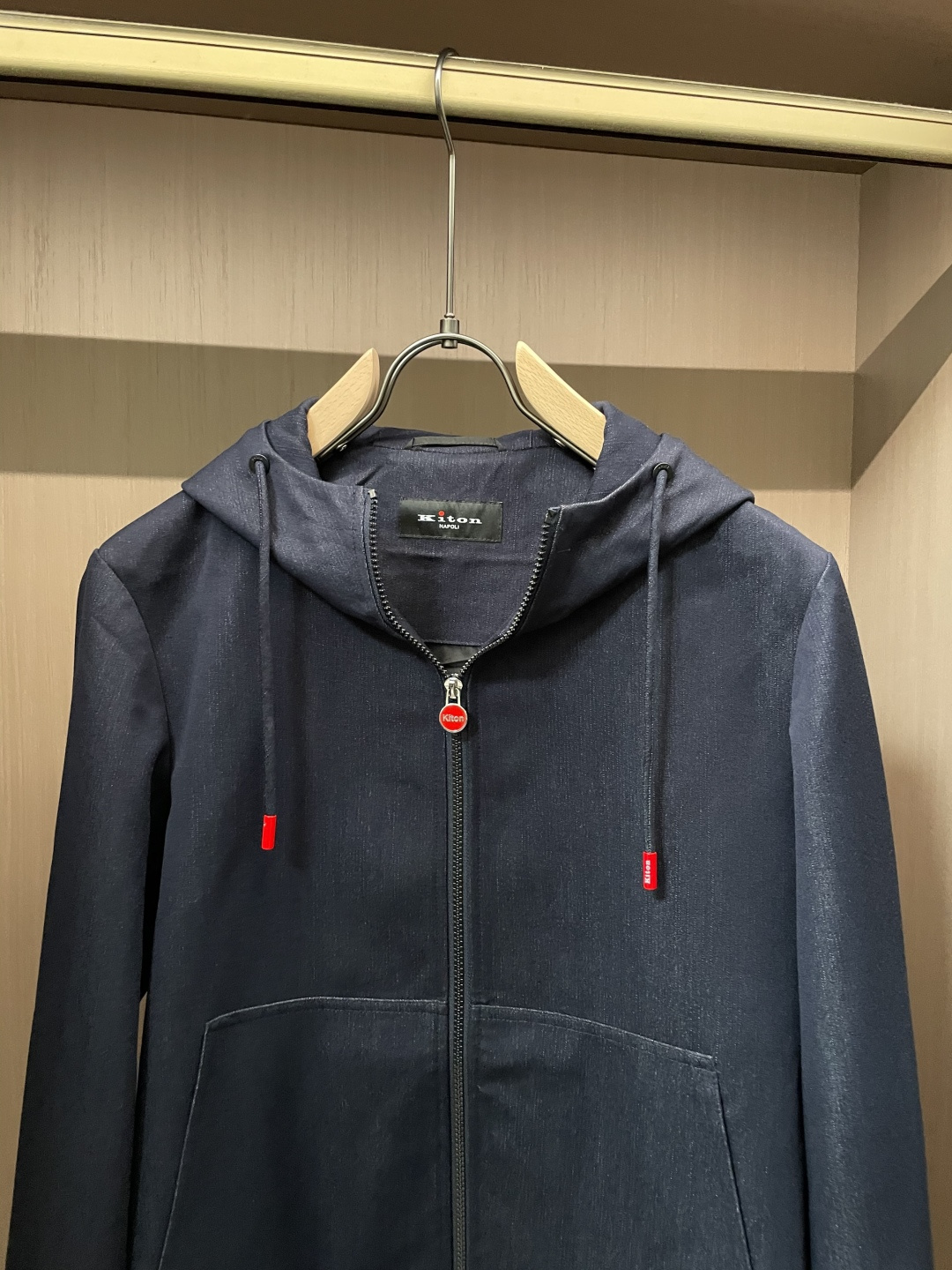 -【新品】贸易公司渠道货,意大利原厂出品.2025秋冬新款Kiton奇顿羊毛混纺男士运动休闲连帽夹克外套