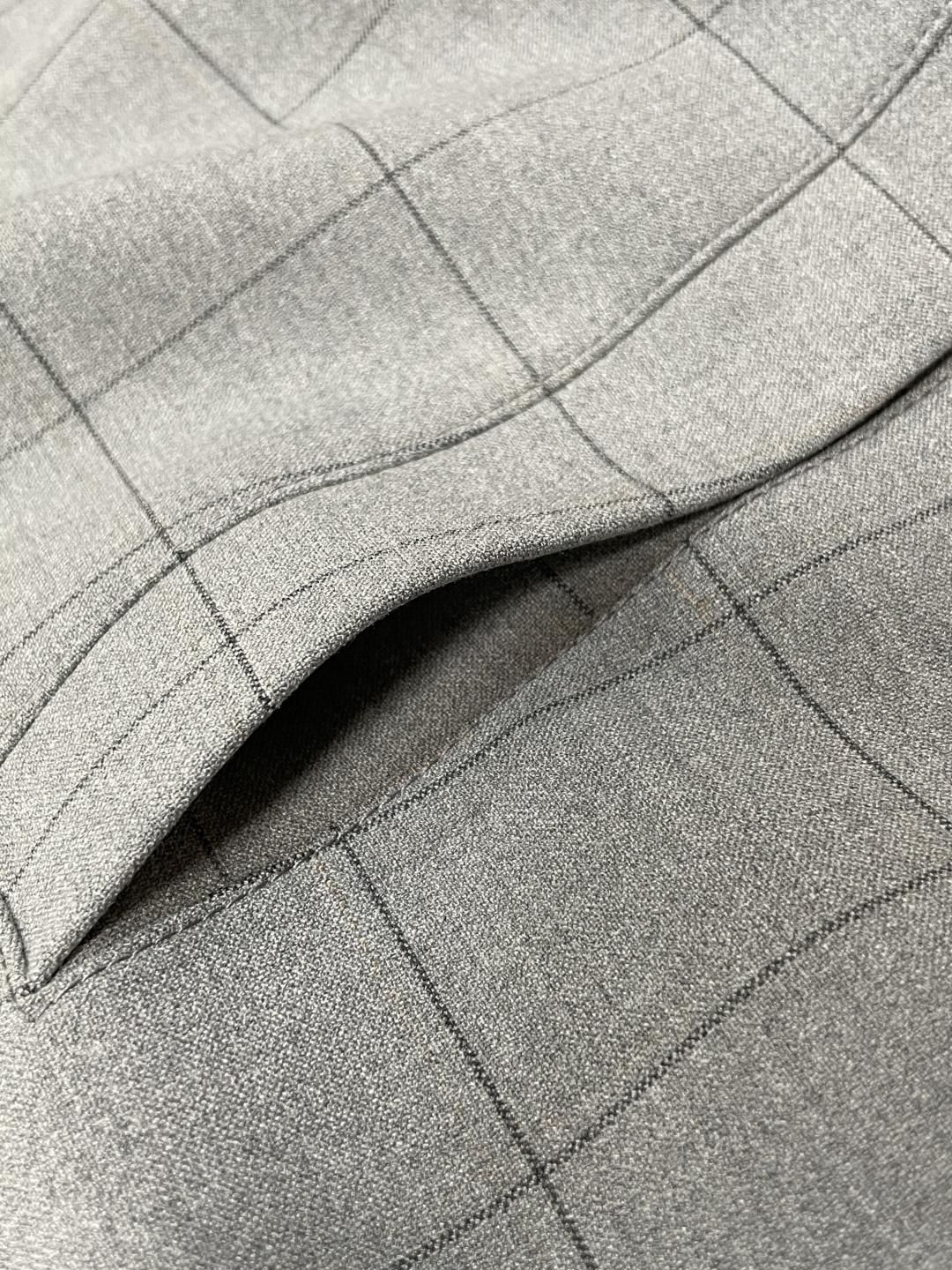 秋冬新款Kiton羊毛格子外套，精英男士必备商务休闲连帽夹克。极致简约且魅力十足的现象级单品，文艺十足的