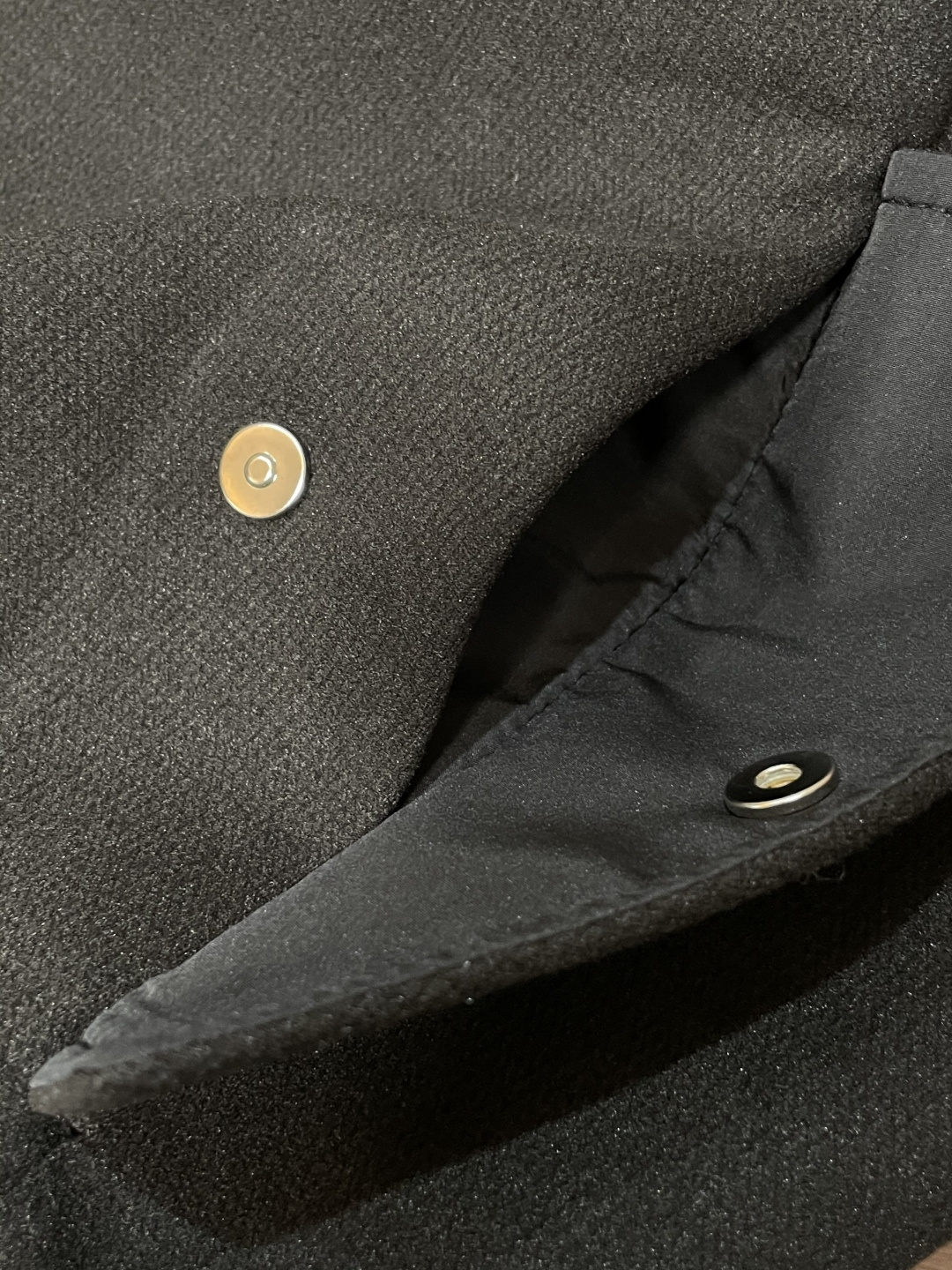 秋冬新款Kiton老钱风毛呢外套，精英男士必备商务短款翻领夹克。意大利代工出品，领先各大买手店发布。极致