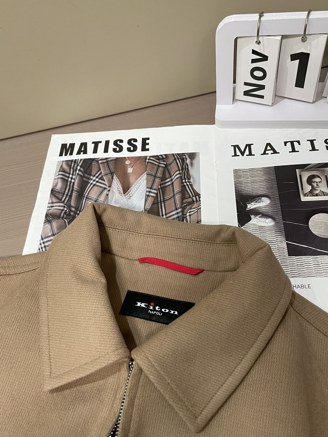 秋冬新款Kiton老钱风毛呢外套，精英男士必备商务短款翻领夹克。意大利代工出品，领先各大买手店发布。极致