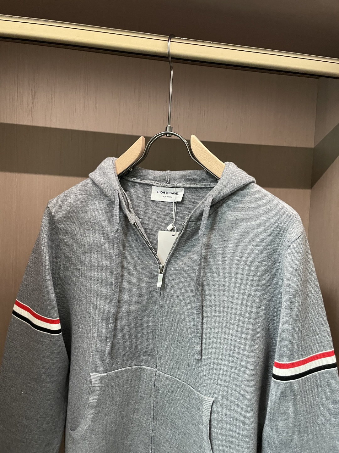 TB 新款开衫针织毛衣！经典永不过时！外观简洁干净，秋日可以单穿，深冬最为内搭！定制进口高支数羊毛混纺面