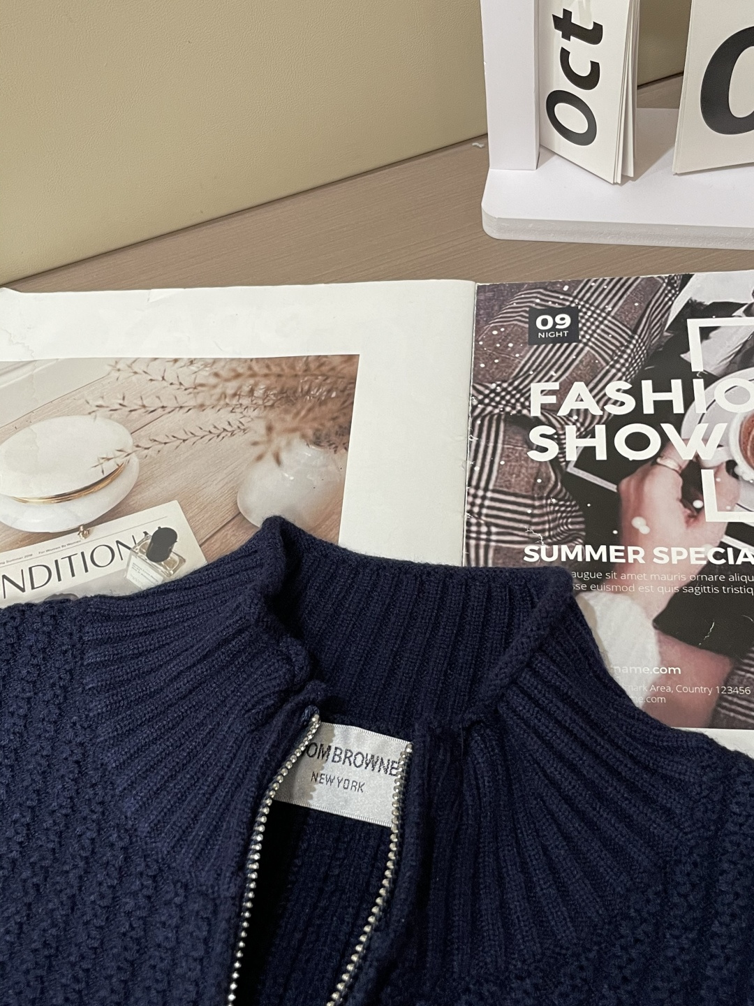 TB 新款针织毛衣！经典永不过时！外观简洁干净，秋日可以单穿，深冬最为内搭！定制进口高支数羊毛混纺面料，