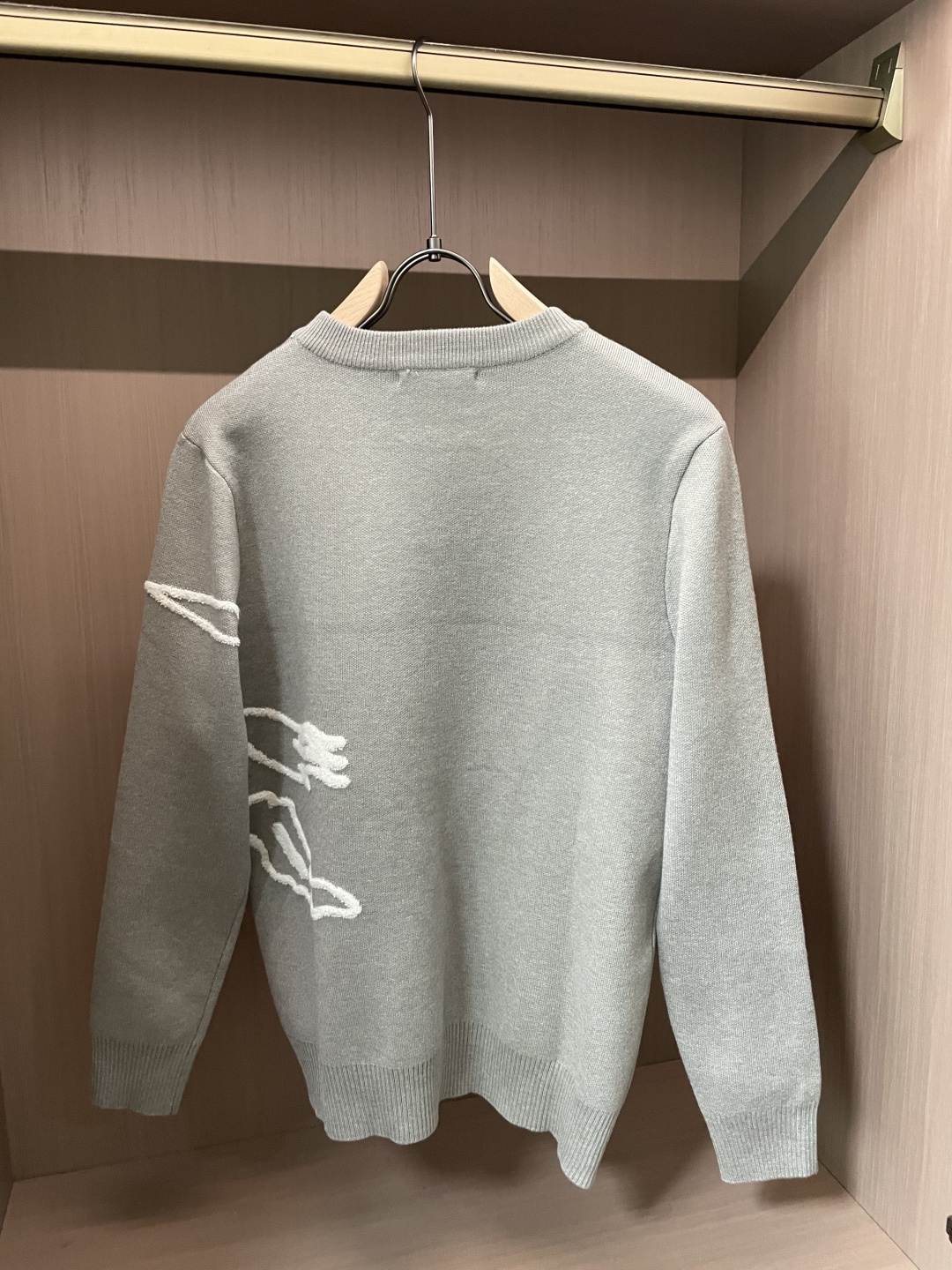 Bur 重磅推荐！2025aw秋冬新款 专柜同步 时尚经典针织衫 秋冬必备款 采用针织衫加厚毛衣，精致简