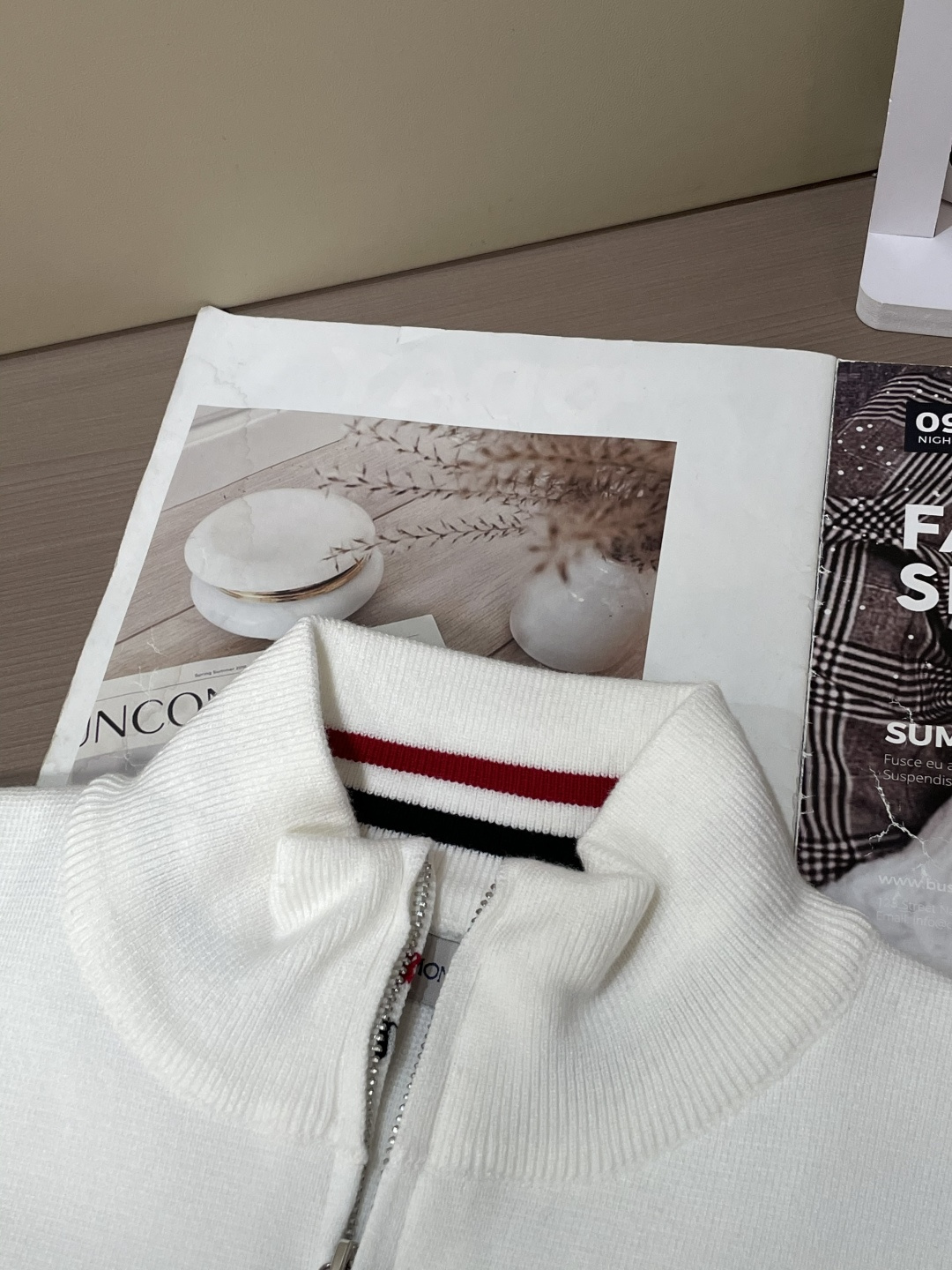 蒙口 新款针织毛衣！经典永不过时！外观简洁干净，秋日可以单穿，深冬最为内搭！定制进口高支数羊毛混纺面料，