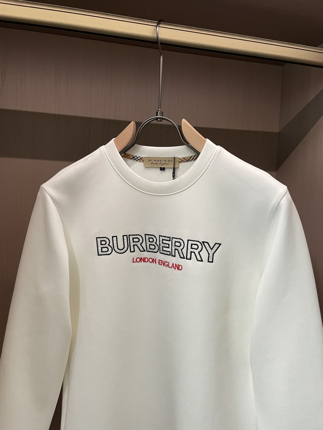 Bur 圆领套头卫衣；经典套头男女同款，简约大气系列单品，低调奢华大气百搭款！卫衣选用客供100%高克重