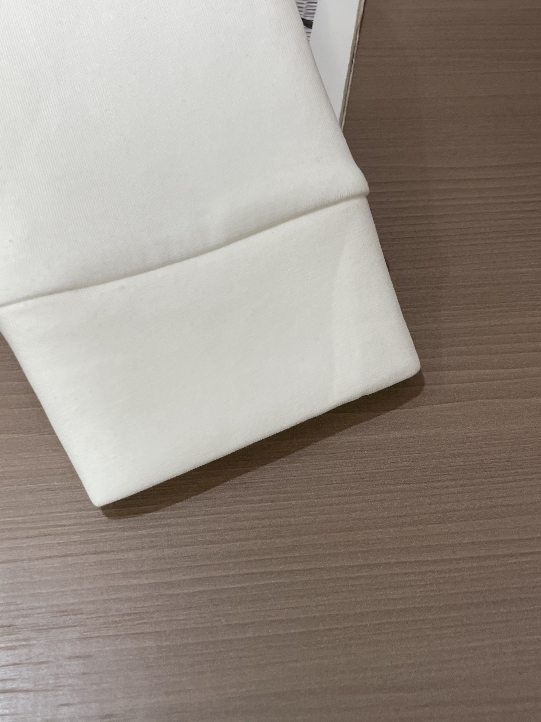 Bur 圆领套头卫衣；经典套头男女同款，简约大气系列单品，低调奢华大气百搭款！卫衣选用客供100%高克重